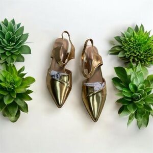 Gold Slingback Heels with Pointed Toe size 10.5